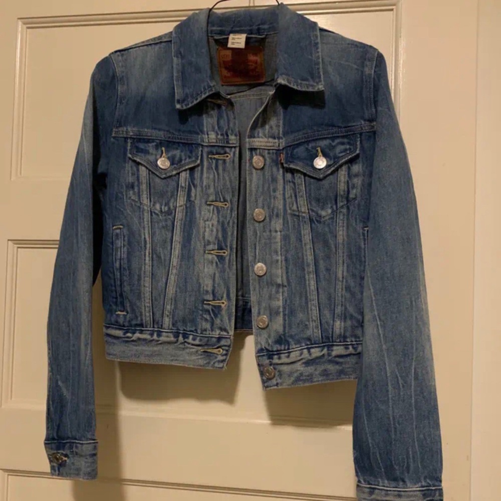 levi’s denim jacket